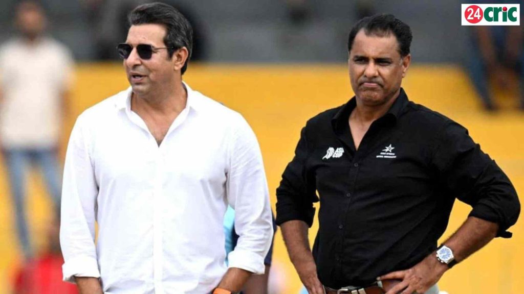 āĻāĻāύāĻŋāϏ